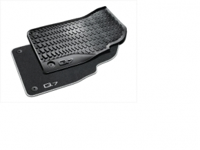 Set of 2 rear floor mats for Audi Q7 16-19, black, dry-cleanable