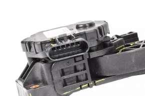 GMC Terrain 10-17 Gas Pedal