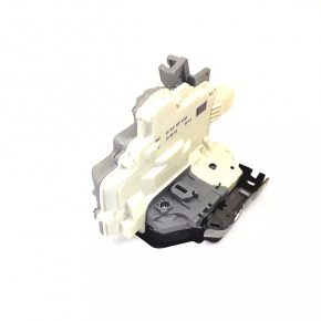 Front right door lock VW Touareg 11-17