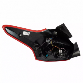 Right lamp Ford Focus mk3 15-18 rest 5d halogen