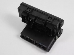 Jeep Compass 11-13 underhood fuse box with cover