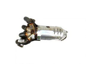 Exhaust manifold with catalytic converter Chrysler 200 15-17 2.4