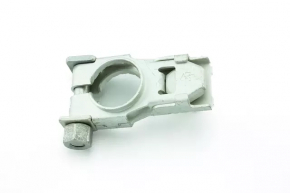 Positive battery terminal Toyota Sequoia 08-10