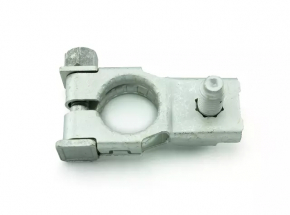 Positive battery terminal Toyota Sequoia 08-10