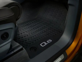 Set of 2 front floor mats for Audi Q8 19-25, black rubber