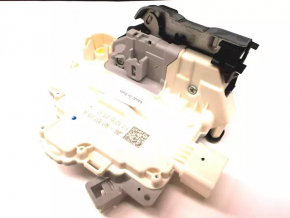Front left door lock VW Touareg 11-17