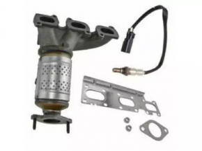 Lincoln MKX 16-18 3.7L Front Exhaust Manifold with Catalytic Converter