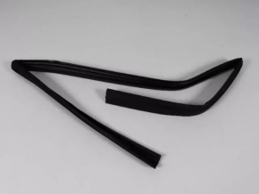 Jeep Grand Cherokee WK2 11-22 Front Right Windshield Seal