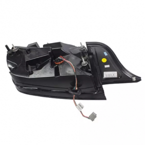 Right headlight for Ford Mustang mk6 15-23 with chrome strip