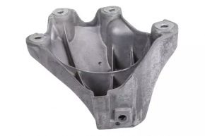 Cadillac ATS 13-15 Right Engine Mount Bracket