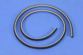 Door seal front left Chrysler 300 11-