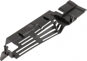 Upper right radiator deflector Infiniti QX30 17 - broken fasteners