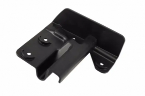 Rear left mudguard on the threshold of Chevrolet Cruze 16-