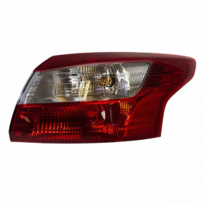 Right outer fender light for a Ford Focus mk3 11-14 pre-rest 4D