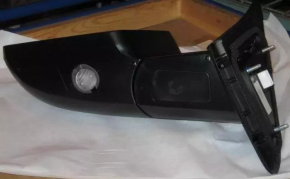 Left side mirror complete Toyota Sequoia 08-11 turn signal, heated, chrome