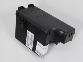 Chrysler 200 11-14 Underhood Fuse Box