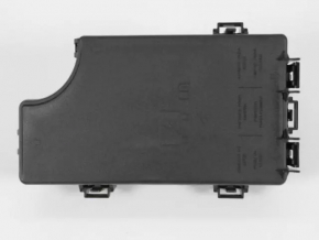 Chrysler 200 11-14 Underhood Fuse Box