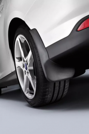 Mudguard rear left Ford Focus mk3 11-18 4d