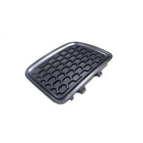 Left front bumper lower grille cap for trim, Jeep Grand Cherokee WK2 14-16