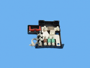 Positive battery terminal for Jeep Renegade 15-23 2.4, 1.3T, 4 fuses