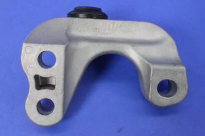 Chrysler 200 15-17 2.4 Engine Center Mount Bracket