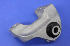 Chrysler 200 15-17 2.4 Engine Center Mount Bracket