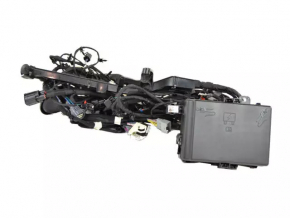 Dodge Charger 11-16 Underhood Fuse Box