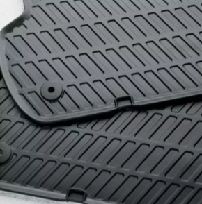 Set of 2 rear rubber floor mats for the Audi A8 2013-2018, black