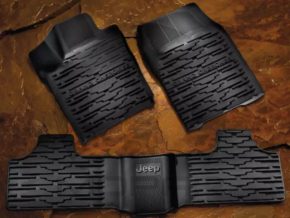Set of floor mats for the Jeep Grand Cherokee WK2 16-22 black rubber