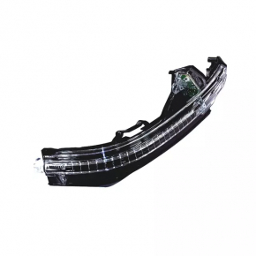 Right side mirror turn signal for Audi Q7 17-25