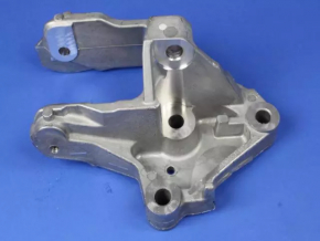 Chrysler 200 11-14 2.4 4-speed rear engine mount bracket