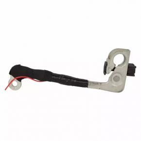 Positive terminal of battery Lincoln MKC 15-