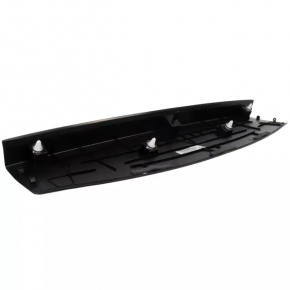 Upper center trunk door trim Ford Edge 15 - black scratch