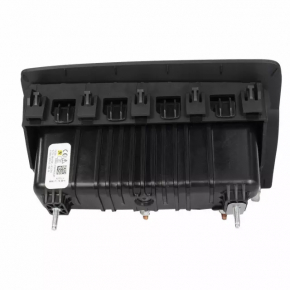 Driver's left knee airbag for the Lincoln MKC 15-19