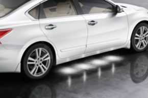 Door trim lower rear left Nissan Altima 13-18