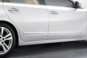 Door trim lower rear left Nissan Altima 13-18