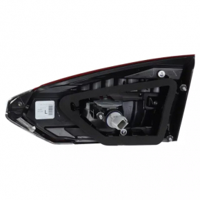 Left inner tailgate light for Ford Fusion mk5 19-20 halogen with chrome level 1. Scratches.