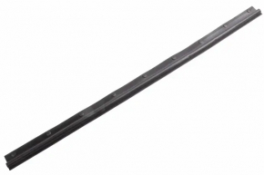Front hood seal Chevrolet Trax 17-22 on the hood