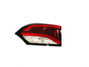 Chrysler Pacifica 17-20 LED right inner tailgate light scratches