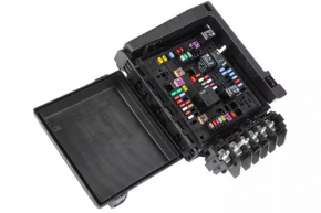 Chevrolet Camaro 16-6.2 underhood fuse box break