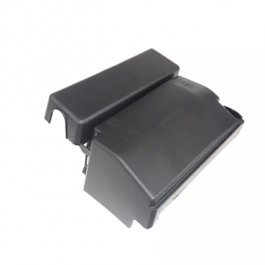 Cover of the fuse box under the hood VW Passat 20-22
