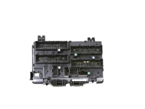 Jeep Grand Cherokee WK2 18-22 underhood fuse box with cover