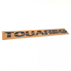 The emblem inscription TOUAREG on the trunk door of the VW Touareg 11-17