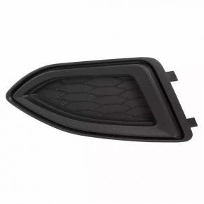 Right fog light cover for Ford Edge 15-18 pre-restoration