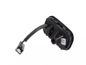 Radio control buttons right on the steering wheel Fiat 500 12-19