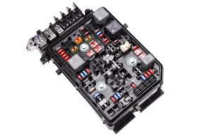Chevrolet Volt 16- Underhood Fuse Box