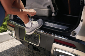 Infiniti QX60 23-26 chrome rear bumper trim
