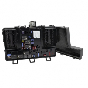 Fuse box underhood Ford Fusion mk5 17-20 hybrid, plug-in