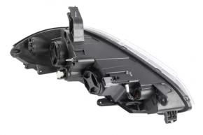 Chevrolet Trax 17-22 halogen right front headlight