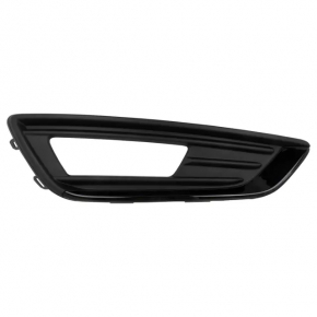 Ford Focus mk3 15-18 right bumper grille, type 2, fog light mount